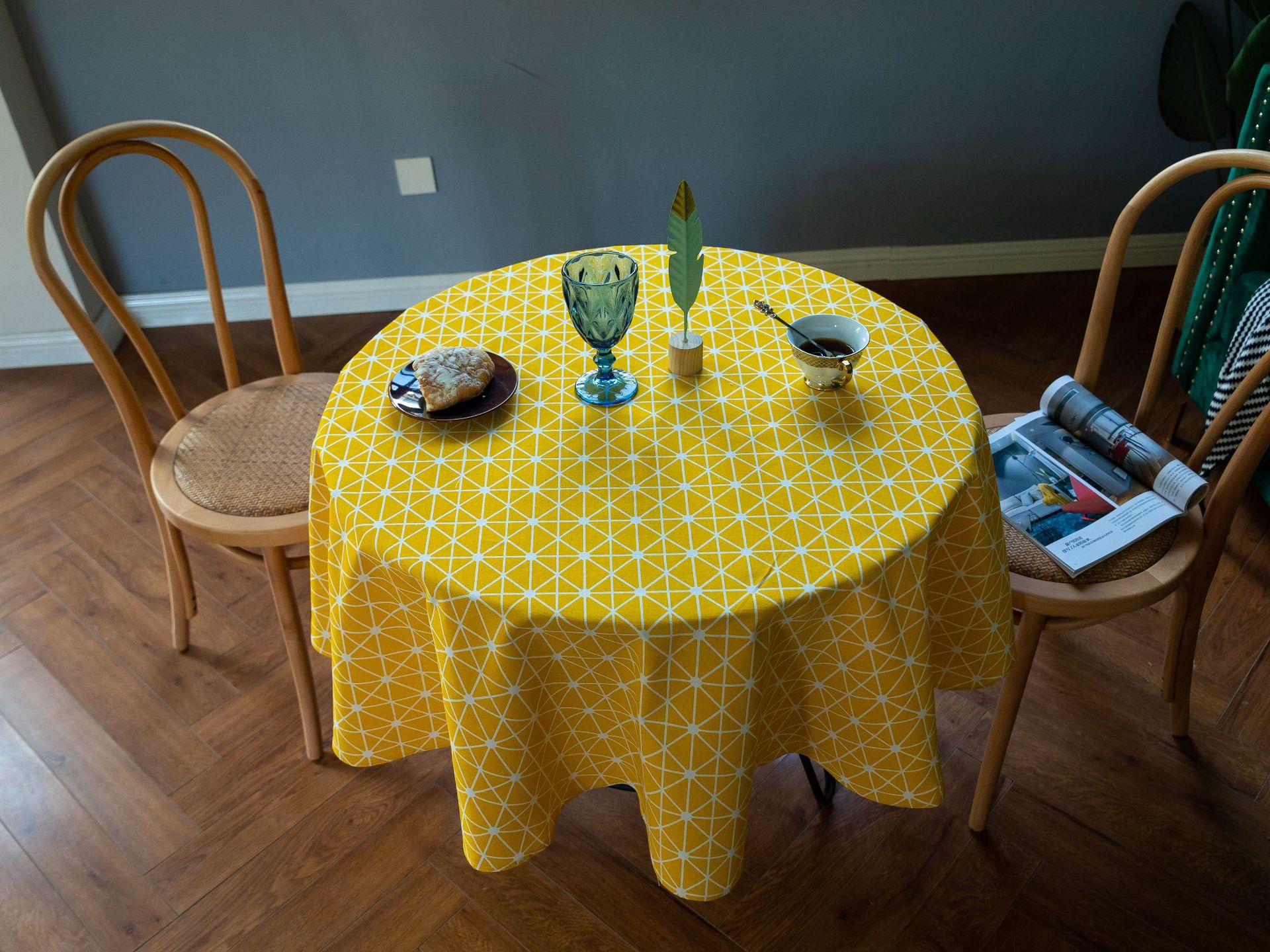 Cotton and Linen Round Tablecloth Ⅰ